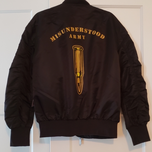 MILITEDDY MA-1 BLACK FLIGHT BOMBER JACKET by ENTREELIFESTYLE - Picture 9 of 9